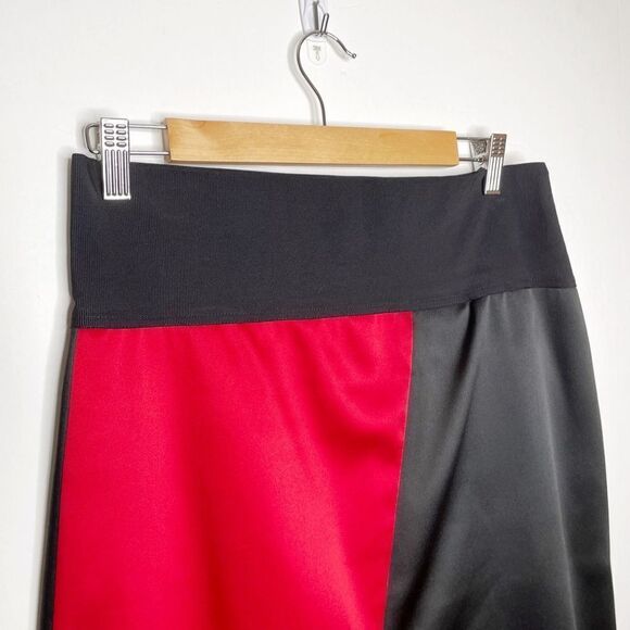 Carlisle New York Color Block Sleeveless Top and Asymmetric Skirt Matching Set - Picture 7 of 11